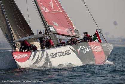 21 11 2010 - Dubai (UAE) - Dubai Louis Vuitton Trophy -  Round 2 - BMW ORACLE Racingg Vs Emirates Team New Zealand