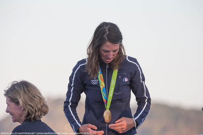 14 08 2016, Rio de Janeiro (BRA), 2016 Olympic Games, Sailing, RSX Women medal ceremony, Charline Picon (FRA)