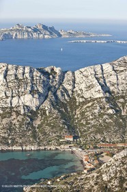 04 04 2009 - Marseille (FRA, 13) - Les Calanques - Marseille as seen from the top of the Baou Rond summit