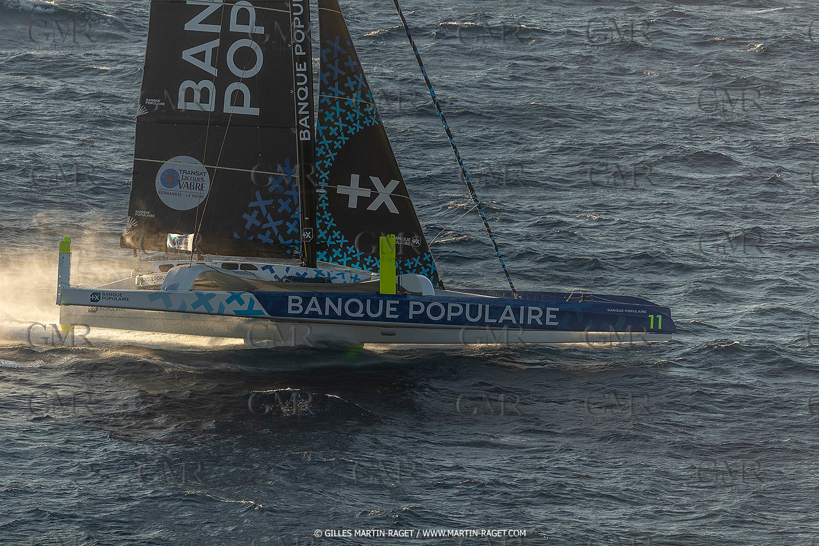 Banque Populaire devant Marseille