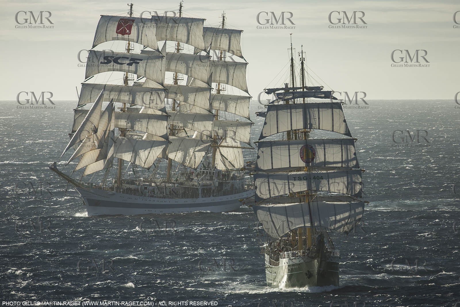 30 09 2013 - Toulon (FRA,83) - Toulon Voiles de Légende - Start towards La Spezia