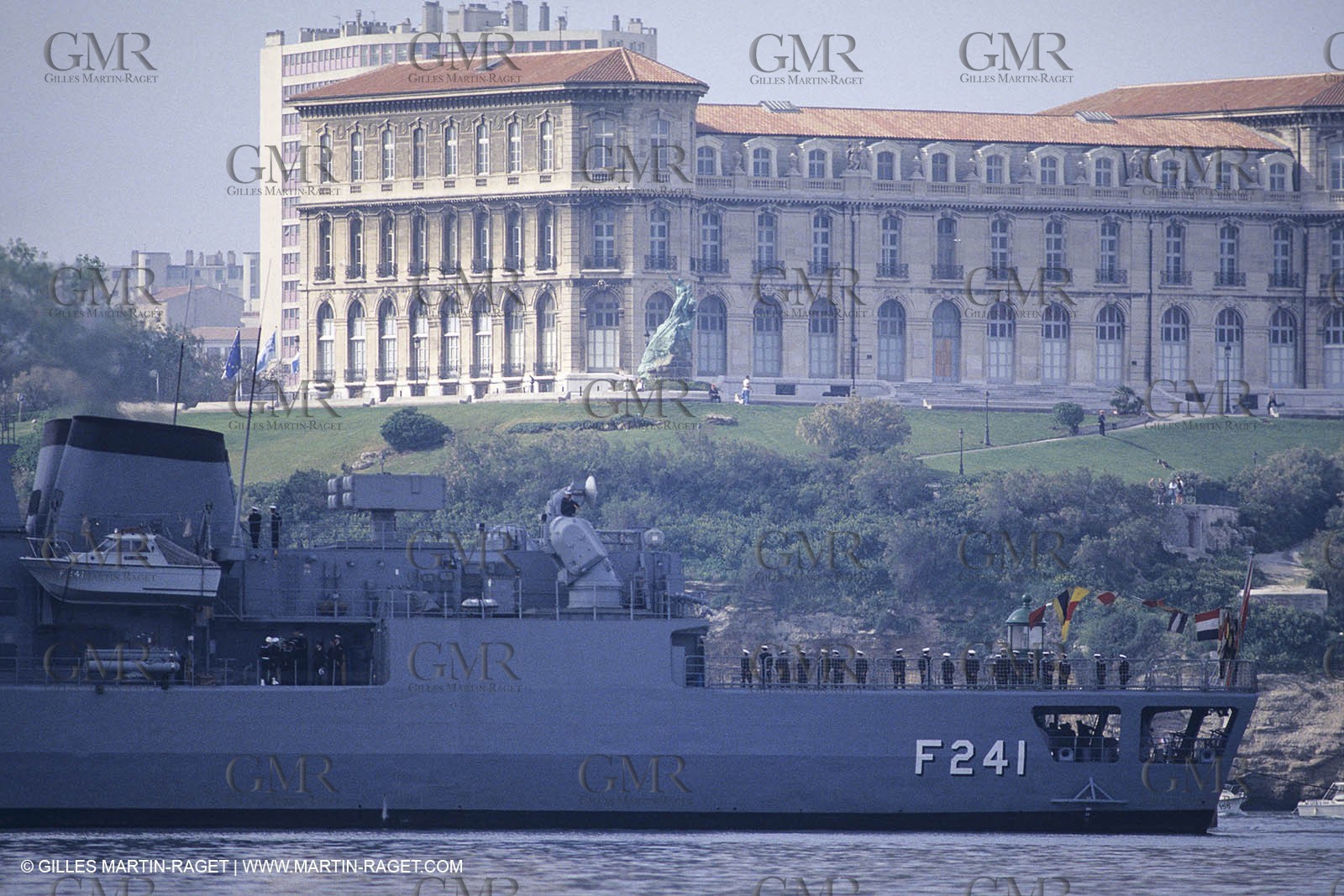 Monde maritime, Warships, marine militaire