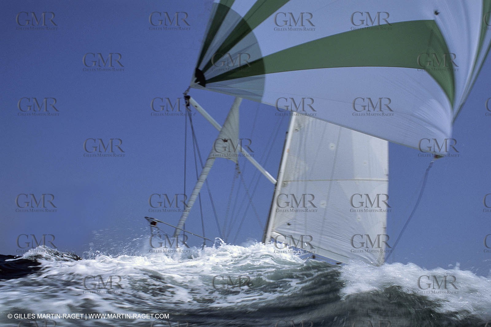 Crusing monohull sailing