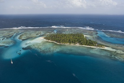 01 02 2008 - San Blas Archipelago (Panama) - Motor Yacht Senses