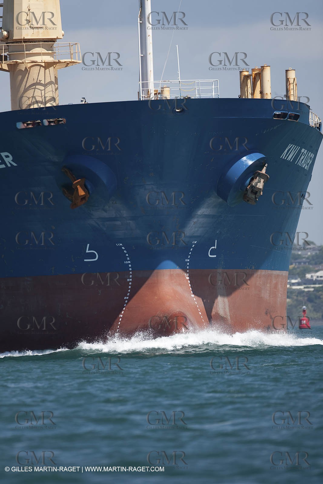 23 01 2009 - Auckland (NZL) -  Louis Vuitton Pacific Series - BMW ORACLE Racing-Tuning up onboard Emirates Team New Zealand yacht