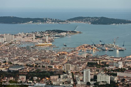 07 06 2012-Toulon (FRA,83) - la rade de Toulon vue depuis le sommet du Mont Faron