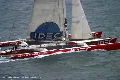 Round the world solo record - Idec - Francis Joyon - Brest finish