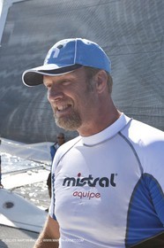 Samedi 5 septembre 2009 - Hyères (FRA, 83) - L'Hydroptère bat le record du monde de vitesse avec un run à 51,36 knts (sous réserve de ratification par le WSSRC)