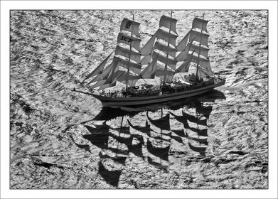 30 09 2013 - Toulon (FRA,83) - Toulon Voiles de Légende - Start towards La Spezia - MIR