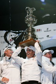 14 02 2010 - Valencia (ESP) - 33rd America's Cup - BMW ORACLE Racing - Race 2