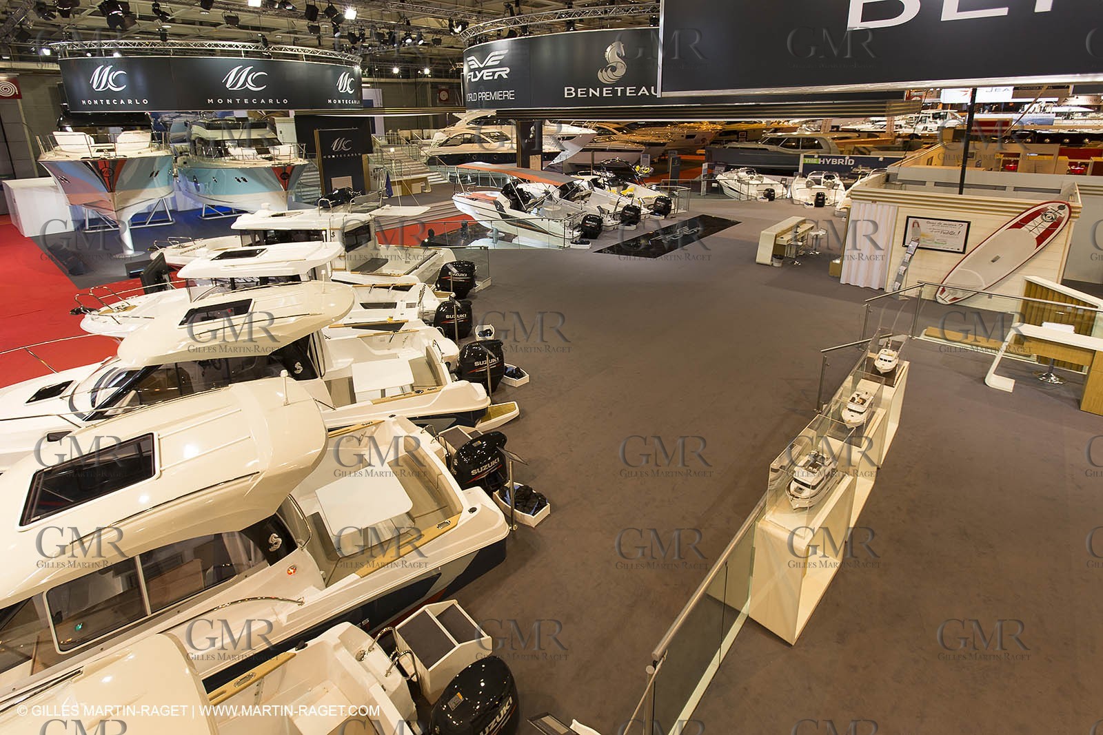 10 12 2013 - Paris (FRA,75) -Paris Boat Show - Beneteau booth