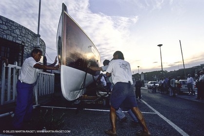 Bateaux à moteur, canots d'époque, Construction de la répolique de Sagitta au chantier Trapani (Cassis, FRA,13)