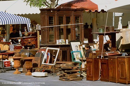 Brocante à l'Isle sur Sorgues