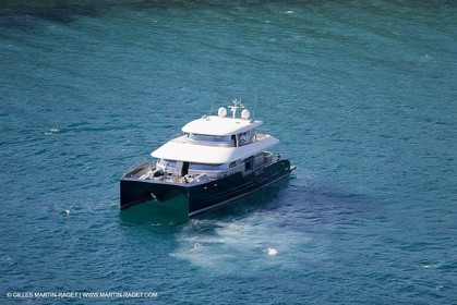 13-07-07 - La Ciotat (FRANCE) - MotorYacht - Chantier H2X