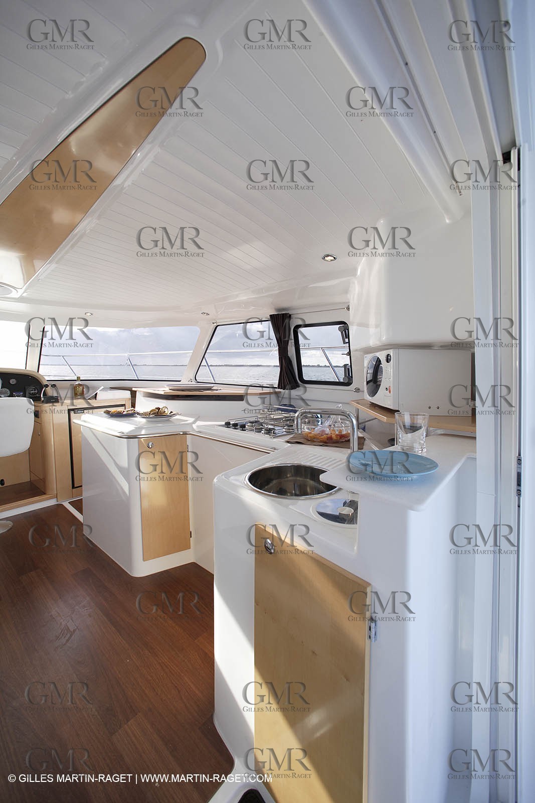 23 07 07 - La Rochelle - Chantier Fountaine Pajot - Highland