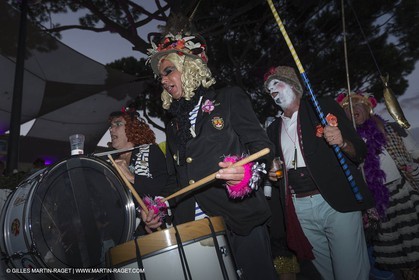 02 10 2014, Saint-Tropez (FRA,83), Voiles de Saint-Tropez 2014, Day 4, défilé des équipages   crew parade