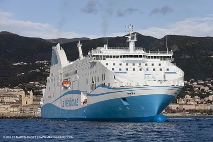 18 12 2011 - Bastia (FRA, Corse) - Armement La Meridionale - le Piana