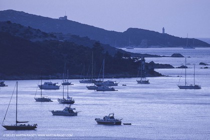 sailing, cruising, monohull at the mooring