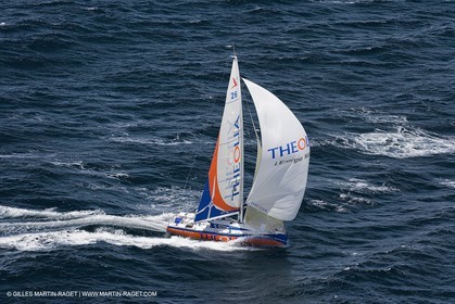 06-26-2007 - FIGARO II - THEOLIA - Skipper : Robert Nagy - Training off Marseille (south France) with strong wind conditions