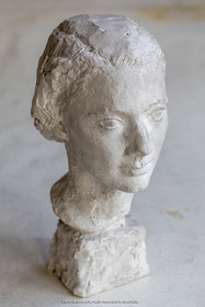 20 07 2020, St Rémy de Provence (FRA,13), Oeuvre de Germaine Richier, Buste n° 15 1933 ou 1934, plâtre de tirage, collection particulière
