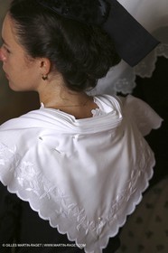 Women of Arles in traditional costume