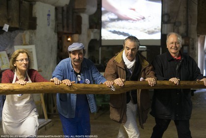 14 11 2015, Saint-Etienne du Grès (FRA,13), fabrication traditionelle de l'huile d'olive au moulin de la Croix