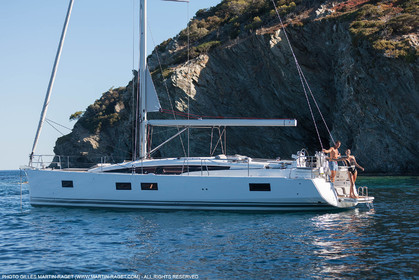 28 08 2016, Hyères (FRA,83), Chantier Jeanneau, Jeanneau Yacht 51