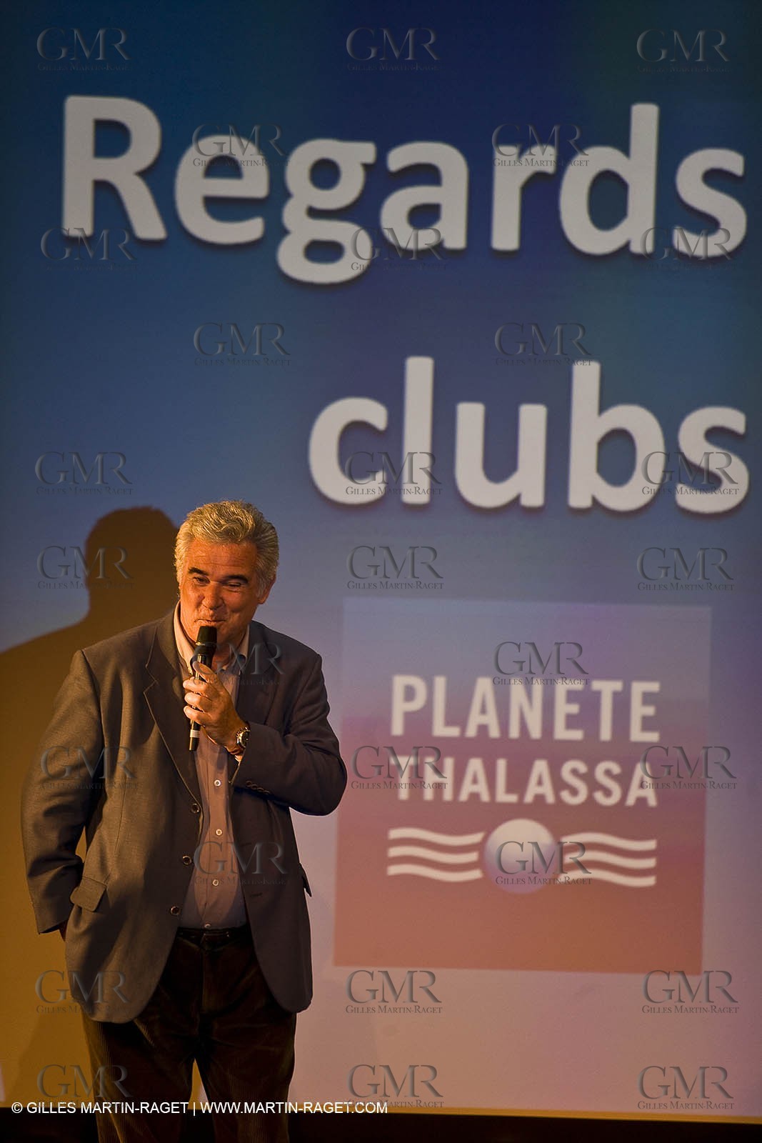 12 08 08 - Paris (FRA) Edouard VII theater - French Sailing Federation - Champions party - French Sailor of the year : Francis Joyon