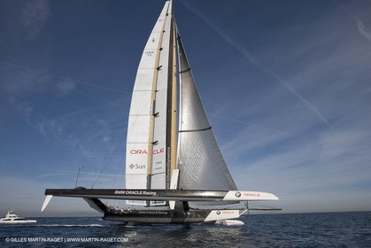 19 01 2010 - Valencia (ESP) - 33rd America's Cup - BMW ORACLE Racing - Boat preparation