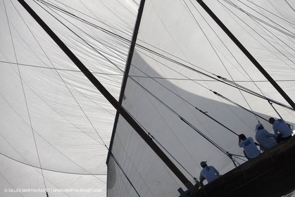 20 11 2010 - Dubai (UAE) - Dubai Louis Vuitton Trophy - Courses de boutres traditionnels pour les équipes engagées