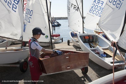 24 05 2010 - Hyères (FRA,83) - Optimist en bois