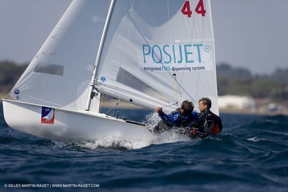 27 04 2007 - Semaine Olympique Française 2007 - Hyères - Jour 6 - Medal Race - Team France - 470 Homme - Leboucher-Garos