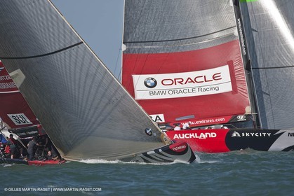 08 02 2009 - Auckland (NZL) - Louis Vuitton Pacific Series - Racing Day9 - Round Robin 2 - BMW ORACLE Racing vs Alinghi