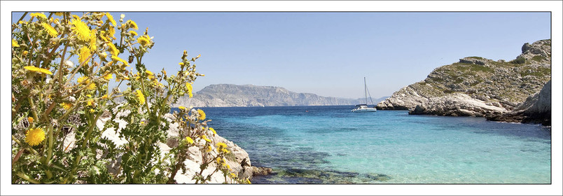 Produit : Tirage photo réalisé par nos soins sur imprimante jet d'encre professionnelle Epson à partir de 8 encres ultrachrome inaltérables (label Digigraphie).Formats au choix :. 20 x 60 cm. 33 x 95 cm- 52 x 150 cmChoix des papiers :. Papier standard brillant 250 gr., filet noir, marge blanche, tirage non signé. Papier haut de gamme satiné 290 gr. filet noir, marge blanche, tirage vérifié et signé par l'auteur.. Autres supports (canvas, acrylique, dibond) sur demandeConditionnement : tube cylindrique renforcé.Options pour l'expédition : . colissimo + dépôt boîte aux lettres (France uniquement). Colissimo avec signature à réception. Transporteur express (2 jours ouvrés) avec signature à réceptionCliquez sur caddie pour sélectionner votre formule et démarrer la procédure de commande en ligne