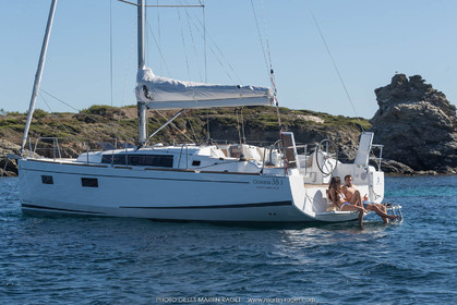 04 07 3017; Les EMbiez (FRA; 83) - Chantier Beneteau; Oceanis 38.1