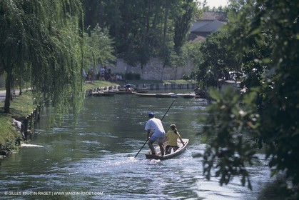 Franfe, Provence, L'isle sur la Sorgue