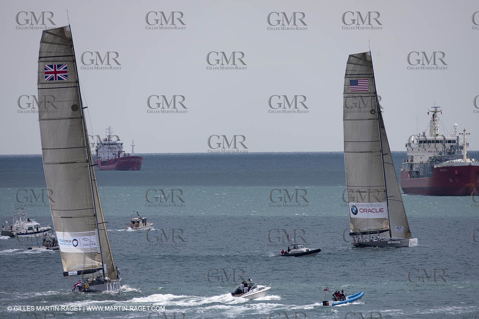 05 08 2010 - Cowes (UK, IOW) - The 1851 Cup -  BMW ORACLE Racing -  - Round The Island Race - Rounding No Man's Land fort.