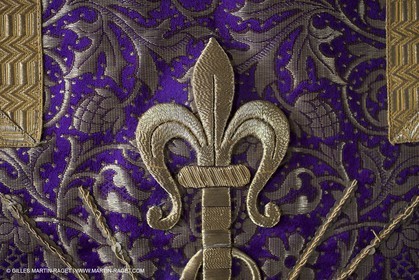 04 02 2013 - Marseille(FRA,13), Notre Dame de la Garde, liturgical clothing