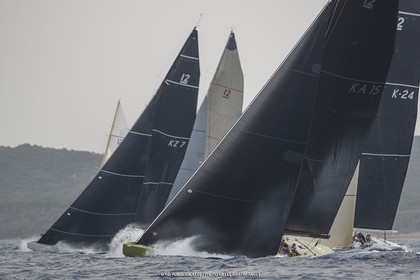 19 06 2024, Porquerolles Island (FRA), Championnat du monde des 12 m JI 2024, Race Day 1