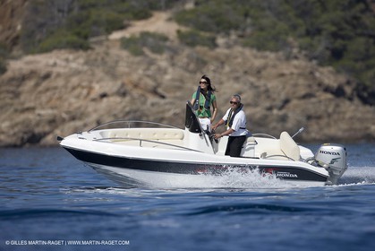 Motor boat running