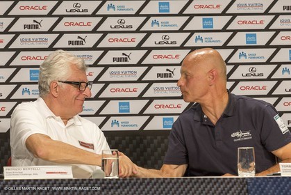 10 08 2013 - San Francisco (USA,CA) - 34th America's Cup - Louis Vuitton Cup - Semi-finals - Luna Rossa vs Artemis Racing - Race 4 - Press conference - Patrizio Bertelli (Luna Rossa) - Torbjorn Tornquvist (Artemis Racing)