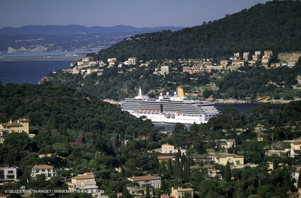 Cruise liner - Villefranche