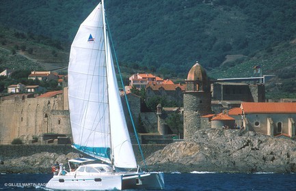 Cruising multihull sailing