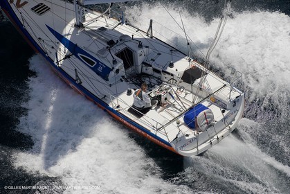06-26-2007 - FIGARO II - THEOLIA - Skipper : Robert Nagy - Training off Marseille (south France) with strong wind conditions