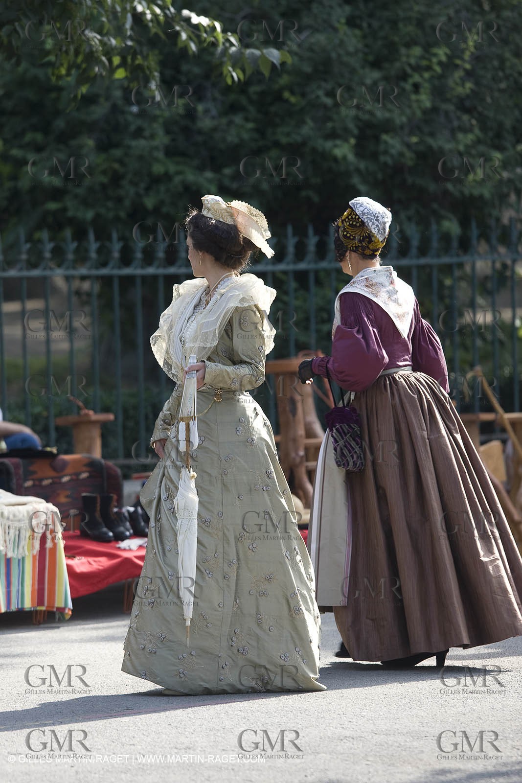 06 07 08 - Arles (FRA, 13) - Traditional costume of Arles fest