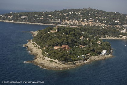 28 07 2007 - St Jean Cap Ferrat - SuperYachts - Motor Yachts - Hampshire