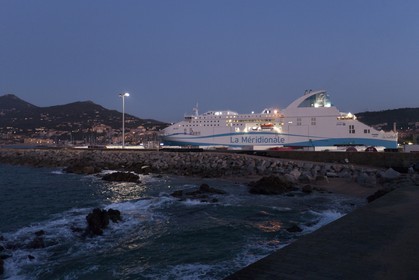 16 02 2012 - Propriano (FRA, Corse) - Compagnie la Méridionale - Le Piana en escale à Propriano