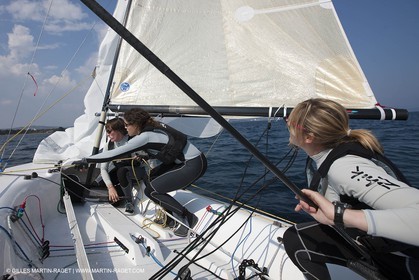 20 04 2010 - Hyères (FRA,83) - SOF 2010 - Zhik Team - women Match Racing - Leroy Pruvot  Bertrand