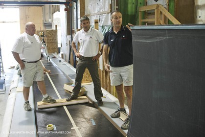 04 08 2009 - Anacortes (USA,WA)-33rd America's Cup - BMW ORACLE Racing - Wing construction at Core Builders