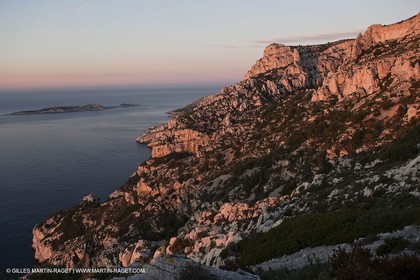 Décembre 2009 - Marseille (FRA) - Les Calanques - Massif de la Melette depuis le col de Cortiou